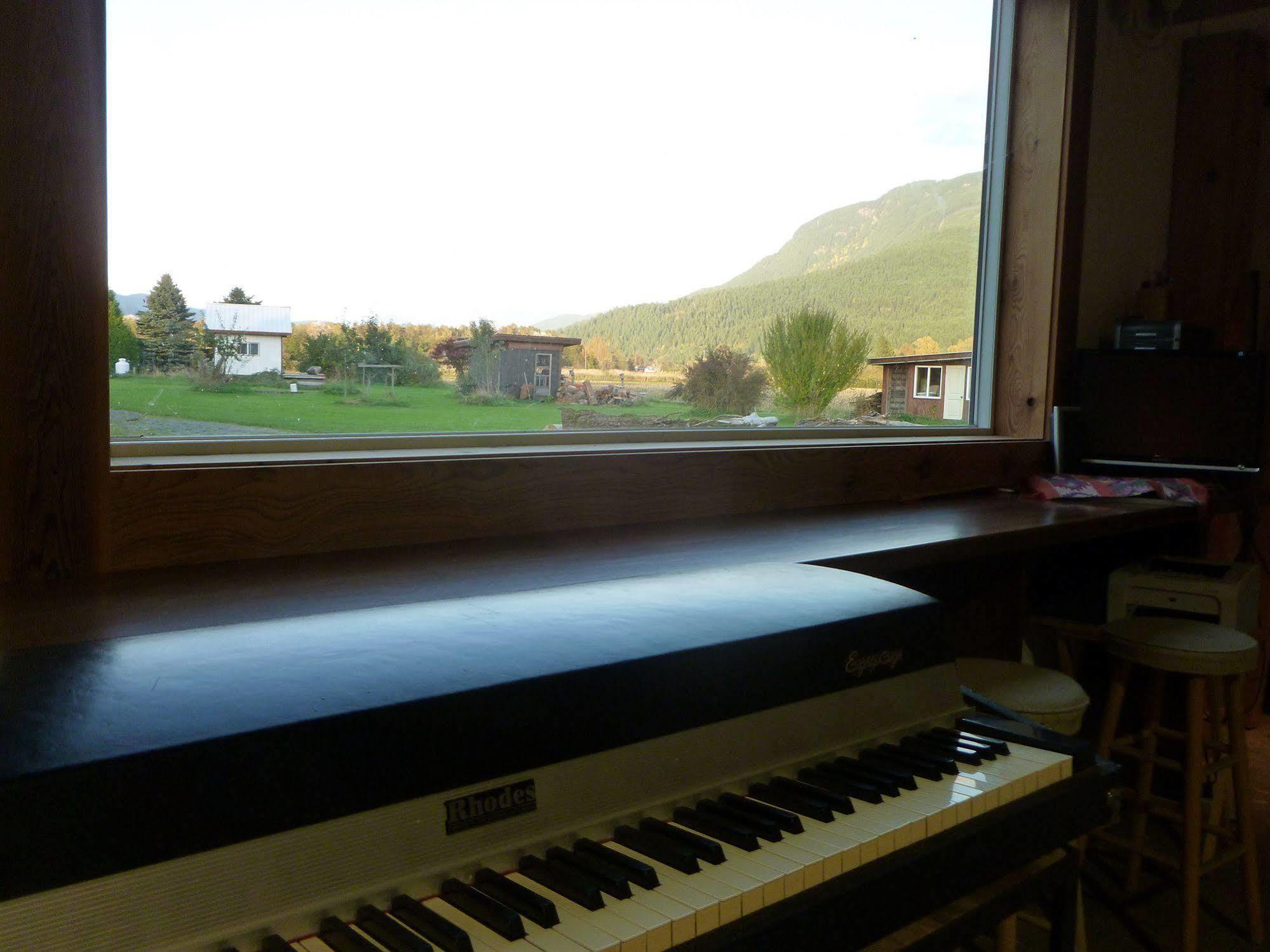 Harrison Hammond House Farmstay Harrison Mills 외부 사진