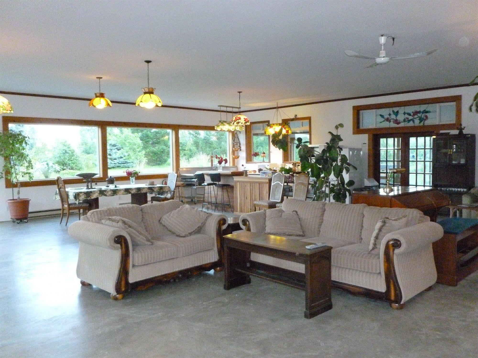 Harrison Hammond House Farmstay Harrison Mills 외부 사진