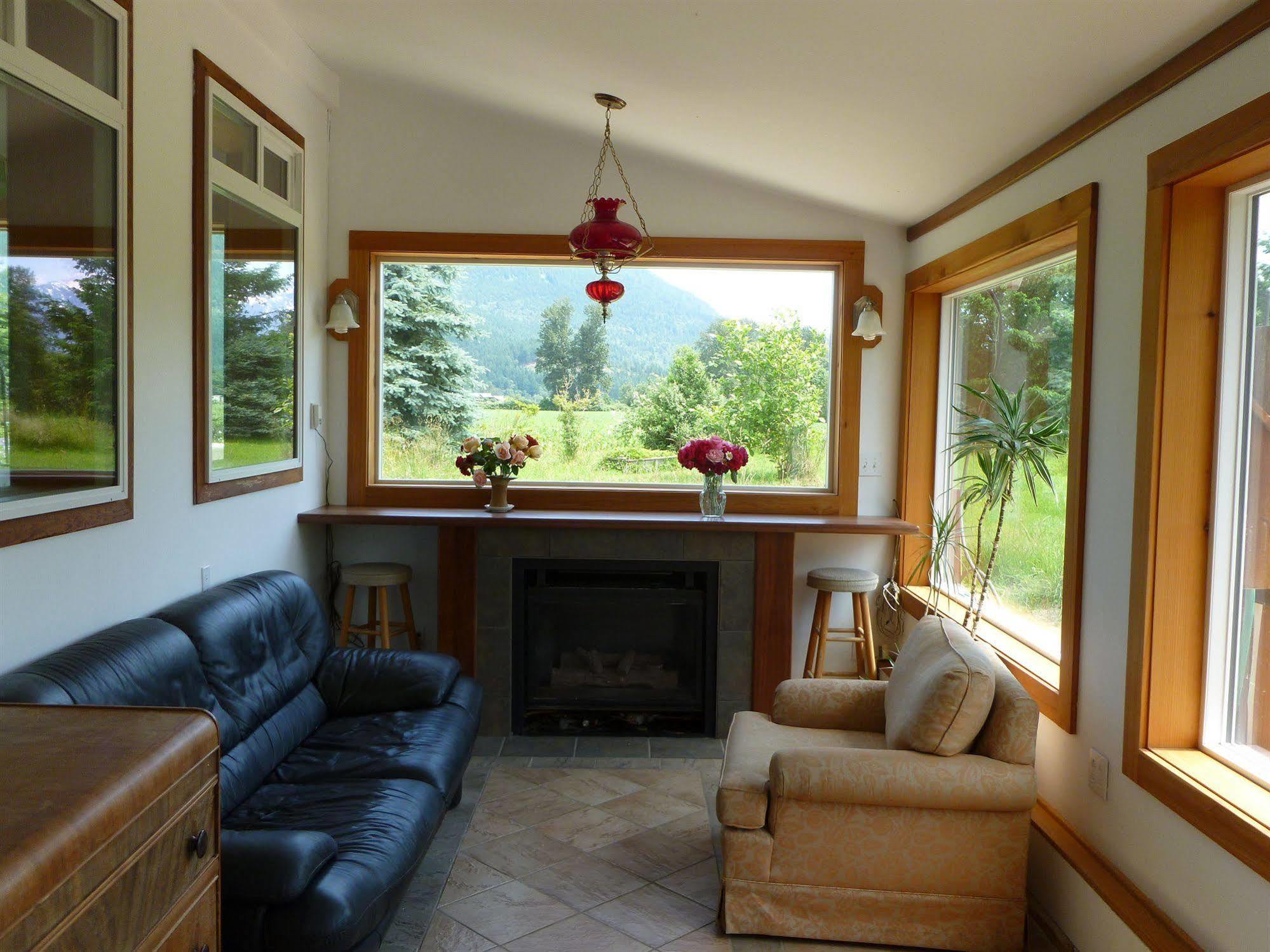 Harrison Hammond House Farmstay Harrison Mills 외부 사진